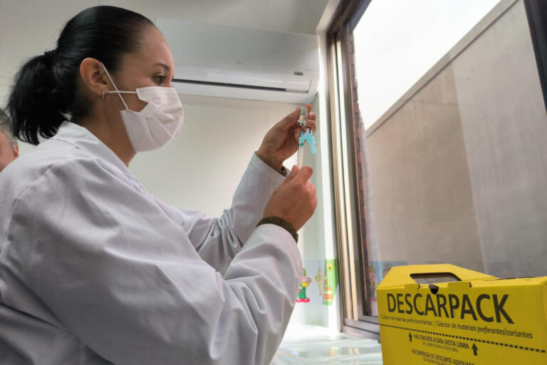 Com mobilização do Estado e municípios, Paraná registra 125 mil doses aplicadas no “Dia D”