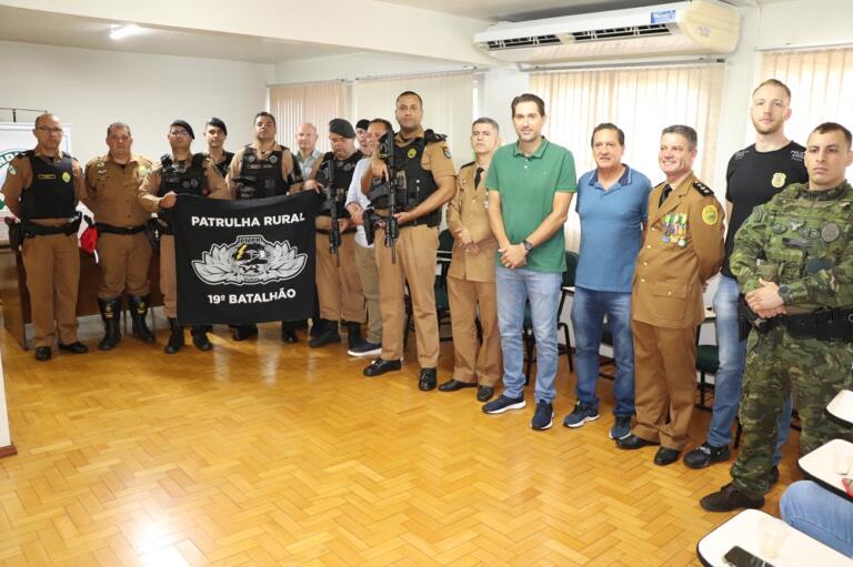 Fuzis são entregues à 2ª Companhia da Polícia Militar