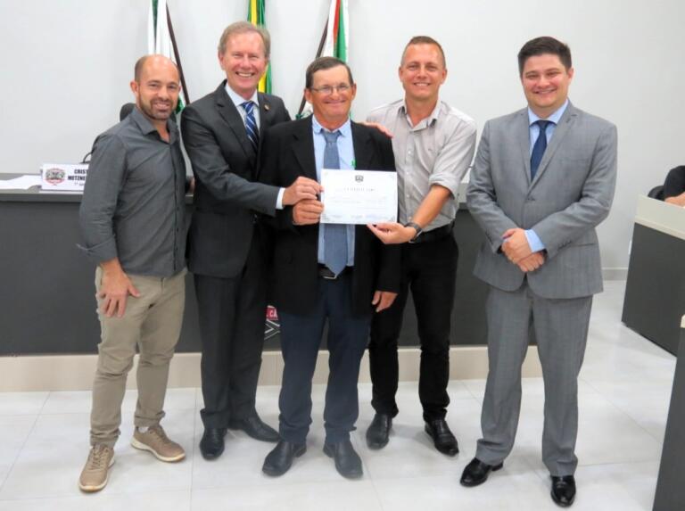 José Steffens recebe diploma de “Menção Honrosa” do Poder Legislativo rondonense