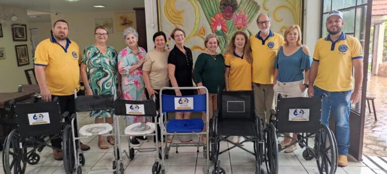 Lions Clube Marechal Rondon realiza ação solidária no Lar Rosas Unidas