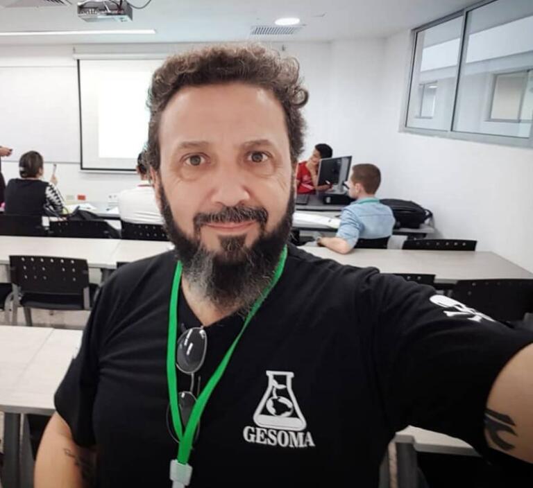 Professor é agraciado com prêmio ambiental de destaque nacional e é finalista de prêmio paranaense
