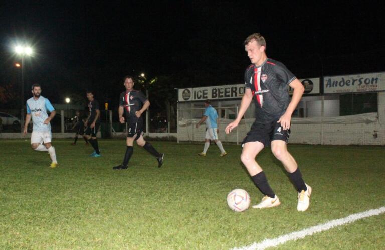 Masterway e Clube Lira vencem e vão se enfrentar nas quartas do Municipal; Máster define semifinais