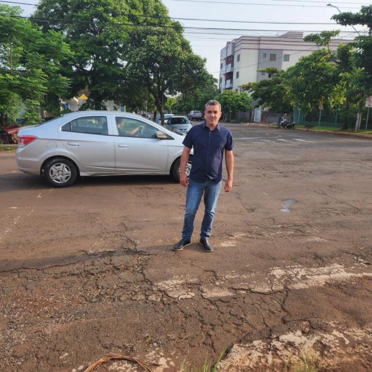 Juliano Oliveira solicita melhorias na sinalização no entorno do Martin Luther e Cmei Pequeno Príncipe