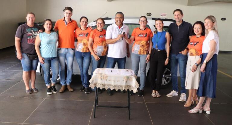 Veículo é entregue à ONG Arca de Noé