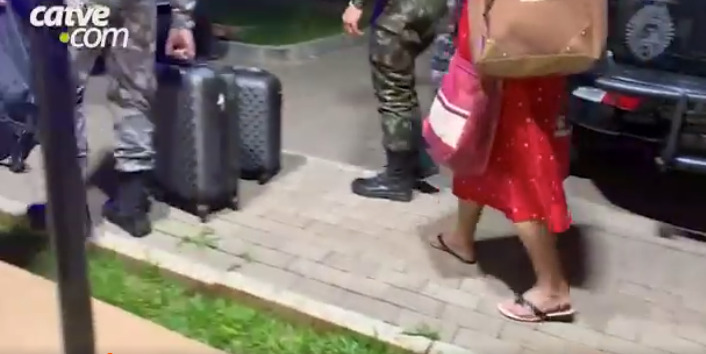 Idosa que transportava contrabando de anabolizantes é presa na região Oeste