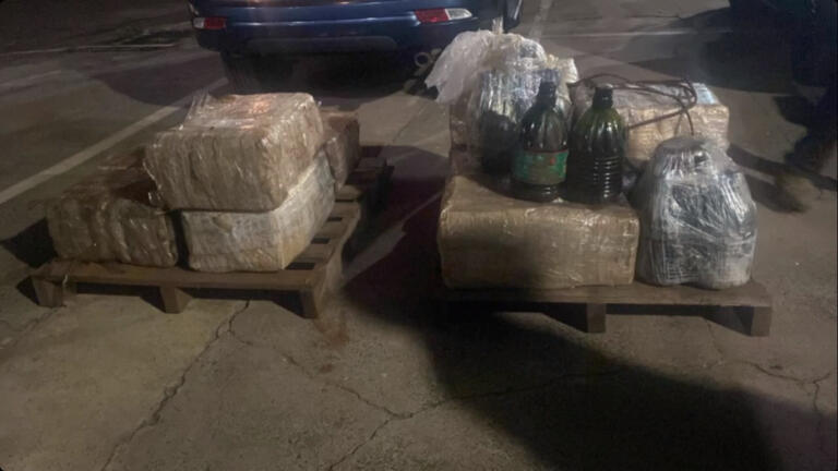 Com ajuda de drones, Exército e Receita Federal apreendem barcos que transportavam contrabando na fronteira