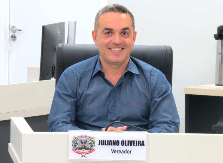 Juliano Oliveira propõe reforma da quadra esportiva da escola de Vila Curvado