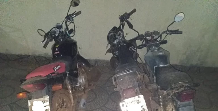 Após blitz, polícia encontra moto furtada há 16 anos no Paraná