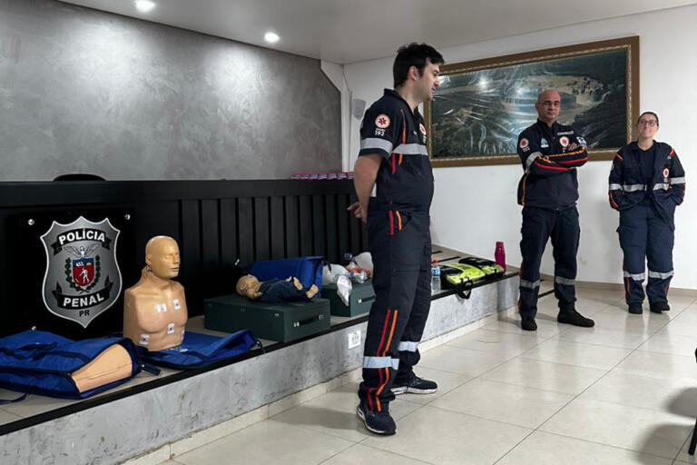Policiais penais recebem treinamento de primeiros socorros do SAMU