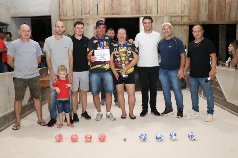 Ilvonei e Mirian são os vencedores do Campeonato Municipal de Bocha Mista