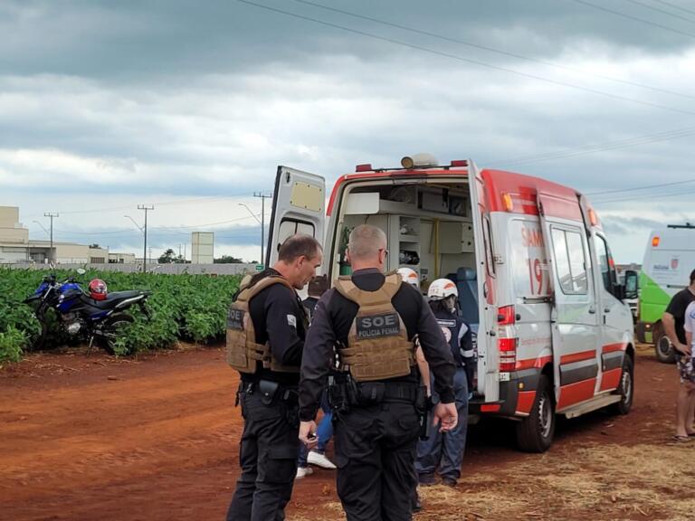 Acidente envolvendo três veículos é registrado no trevo de acesso a Maripá; viatura da polícia era um deles