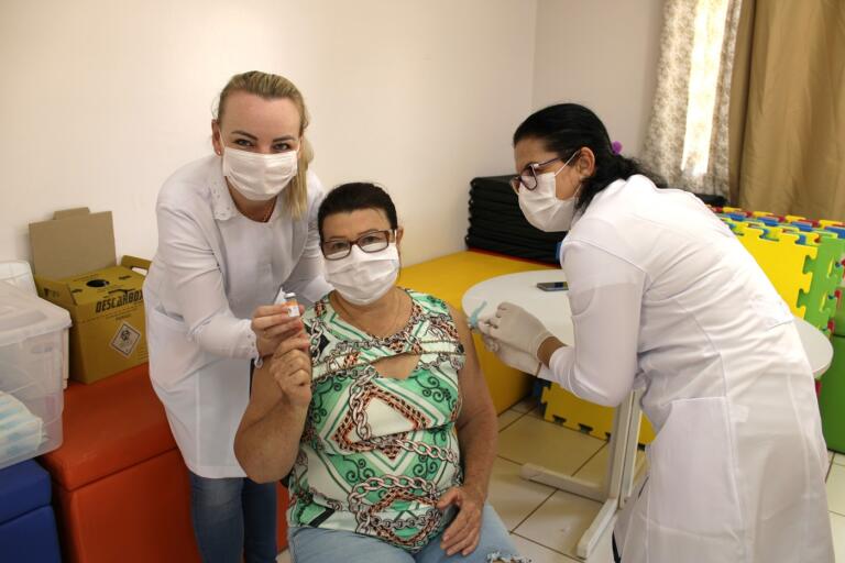 Covid: segundo reforço da vacina bivalente é liberado para grupos prioritários em Mercedes