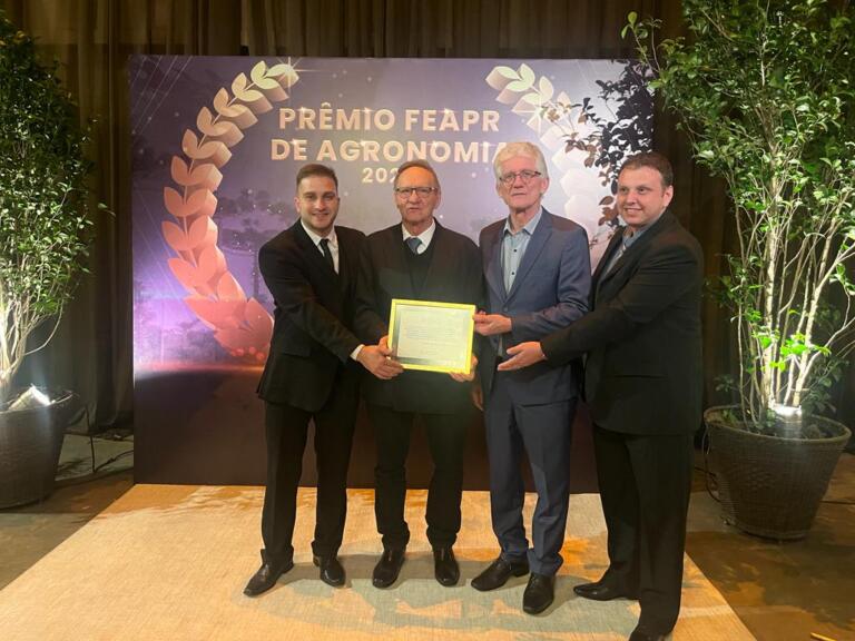 Rondonense recebe reconhecimento da FEAPR por contribuições à agricultura paranaense
