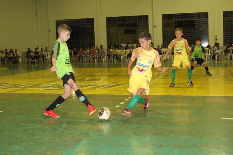 Copa Karl Schmidt de Futsal terá cinco semifinais nesta quarta-feira no Ney Braga