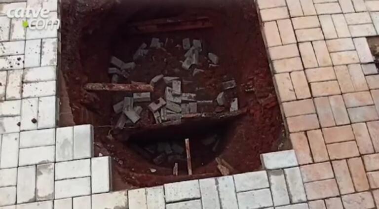 Mulher e bisneto são engolidos por buraco que se abriu em calçada em Toledo