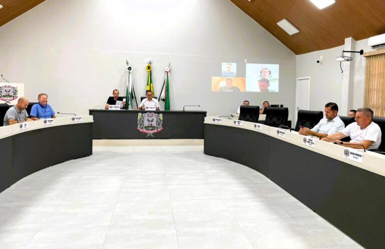 Câmara de Vereadores aprova redução de 20% no valor base da taxa de iluminação pública