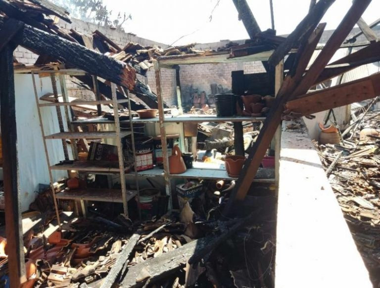 Fogo destrói fábrica de vasos em Marechal Rondon