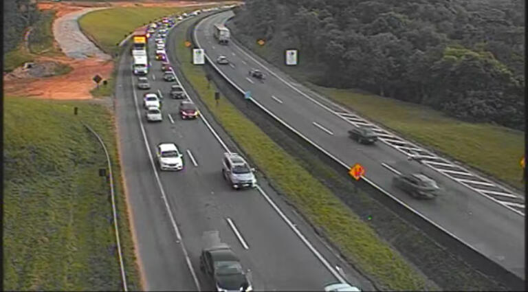 Veja o movimento nas principais rodovias do Paraná nesta sexta-feira