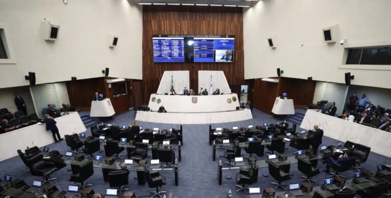 Governo do Paraná propõe aumento da alíquota do ICMS sobre energia, água mineral, bebidas alcóolicas e outros itens; veja lista