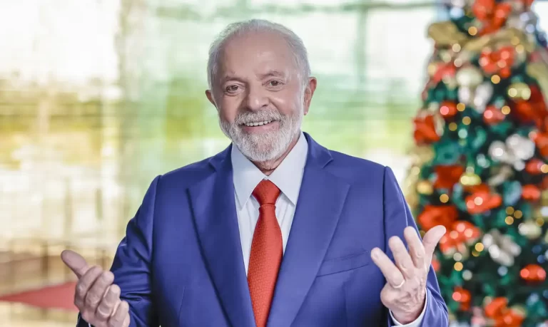 Em discurso natalino, Lula defende restaurar a paz e a união entre amigos e famílias
