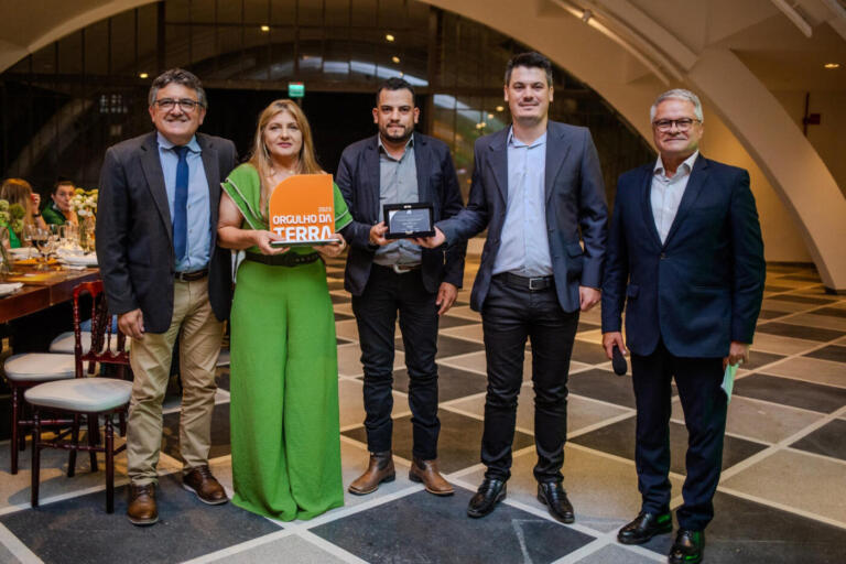 Produção de tilápias rende prêmio para associada e técnico da C.Vale