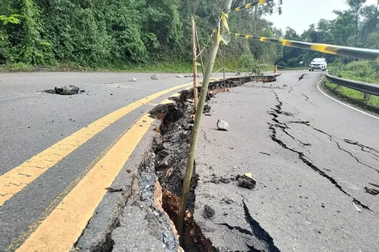 Veja quais rodovias do Paraná estão com bloqueios neste fim de semana