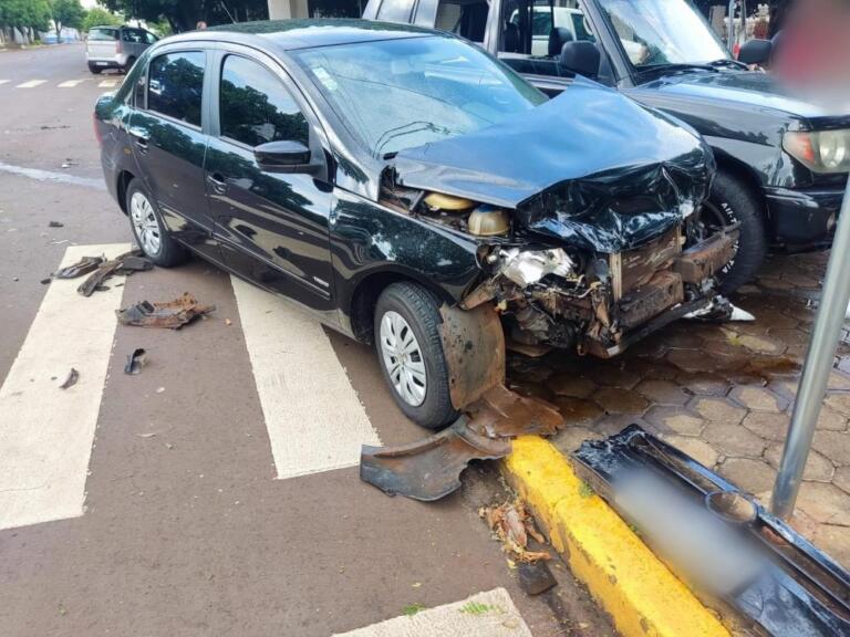 Acidente envolvendo Pajero e Voyage deixa criança ferida em Marechal Rondon