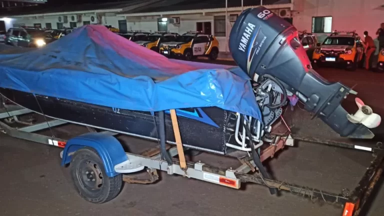 Barco e carretinha com registro de furto são recuperados em Toledo