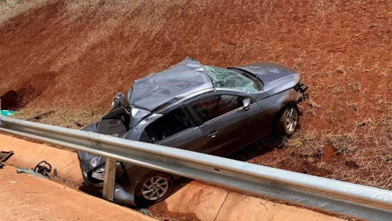 Mulher morre em acidente na BR-163