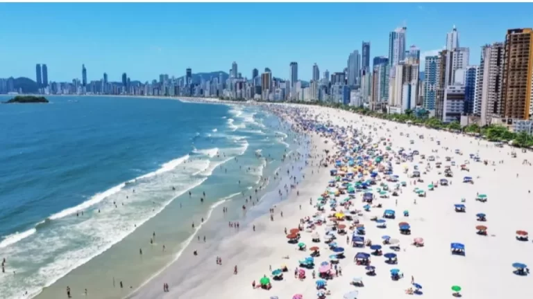 Balneário Camboriú aprova lei para multar usuários de drogas