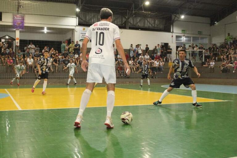 Com 17 times, Municipal de Entre Rios do Oeste inicia na próxima semana