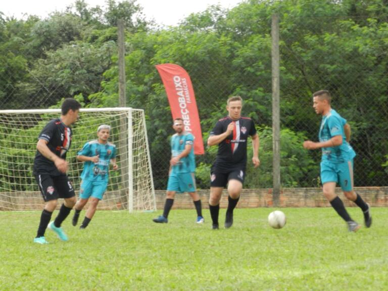 Zebras passeiam, e favoritos da Copa Irineu Kuhn ficam pelo caminho nas oitavas