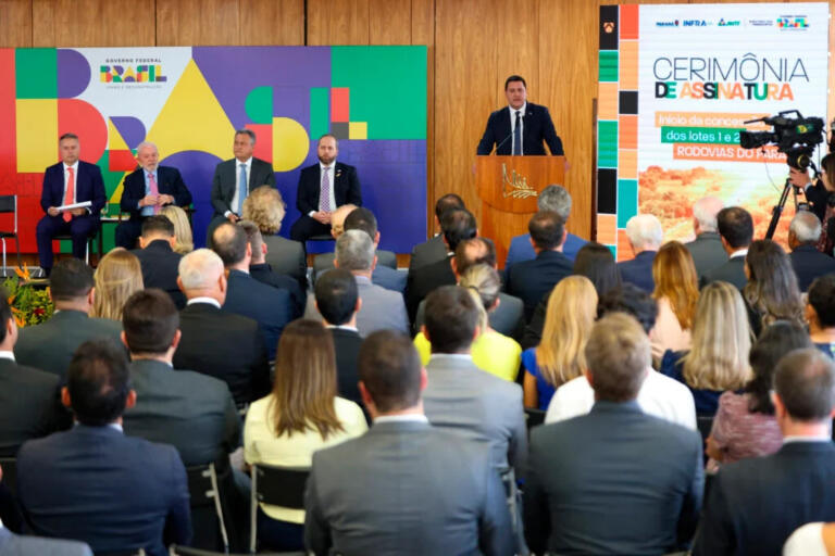 Após assinatura de novo pedágio no Paraná, estradas dos lotes 1 e 2 esperam R$ 30 bi em investimentos