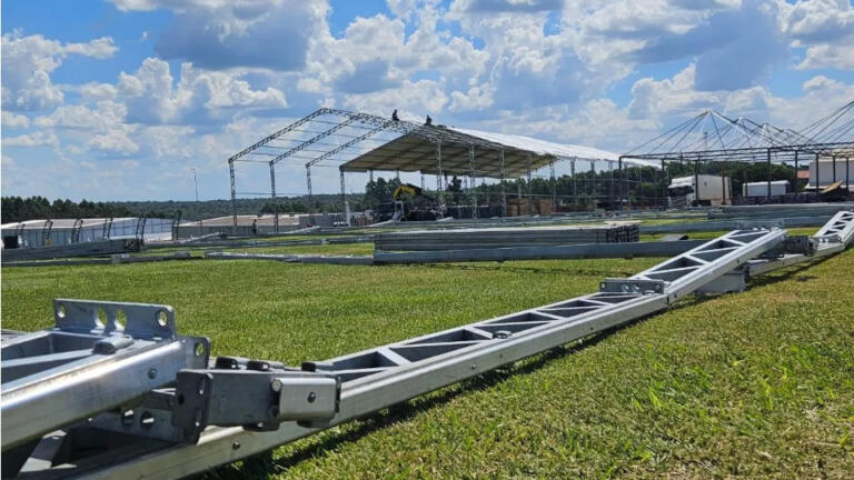 Preparação de estandes para o 36º Show Rural está acelerada