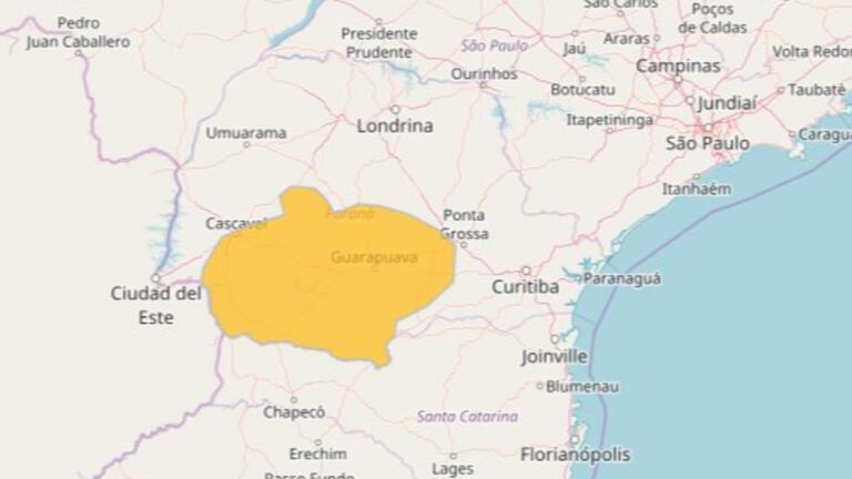 Defesa Civil emite alerta de chuvas intensas e raios para municípios do Oeste