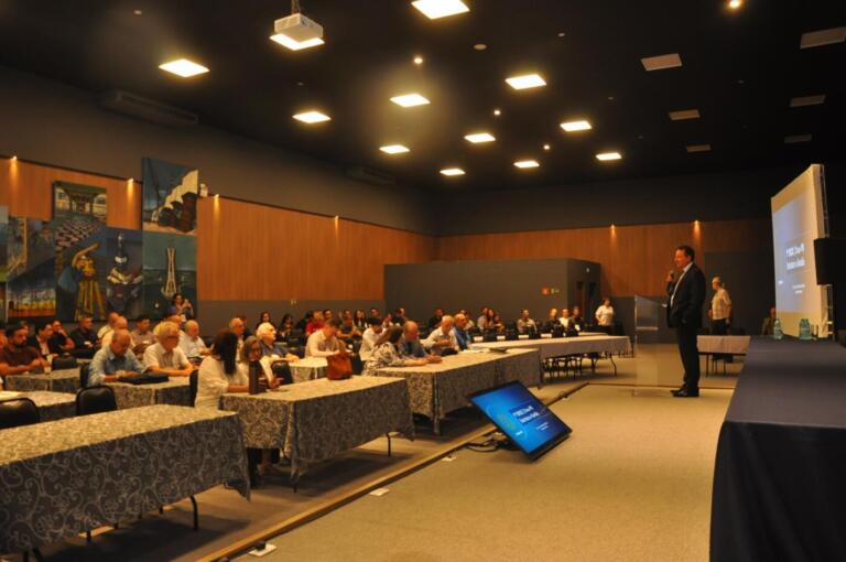 Conselho Regional de Engenharia e Agronomia do Paraná empossa 59 novos conselheiros
