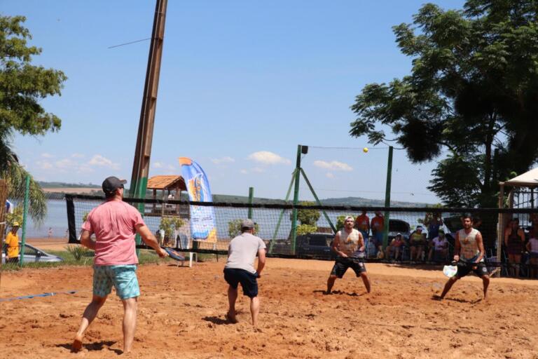 Competição de beach tennis acontece neste fim de semana