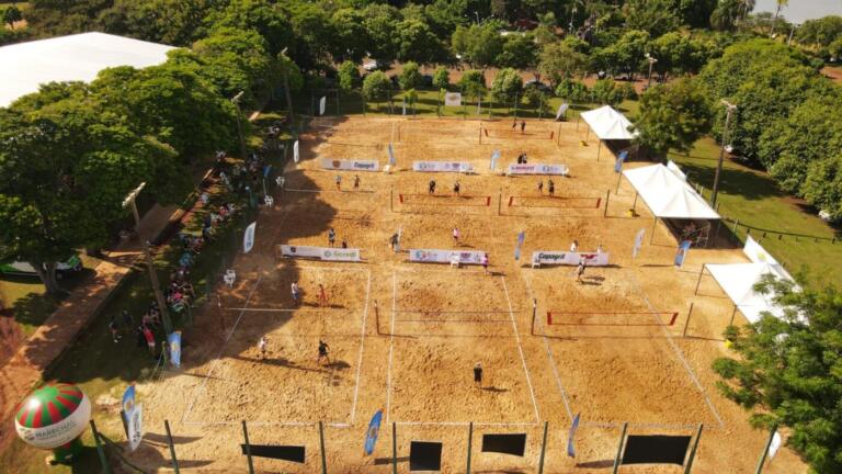Torneio de beach tennis tem sequência neste domingo em Porto Mendes
