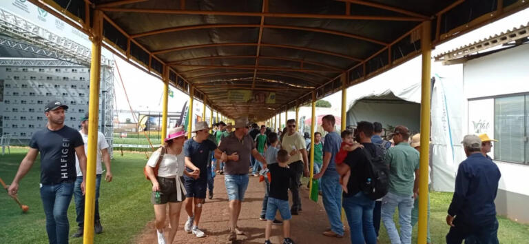 Imagens aéreas desmentem boato de boicote ao Show Rural