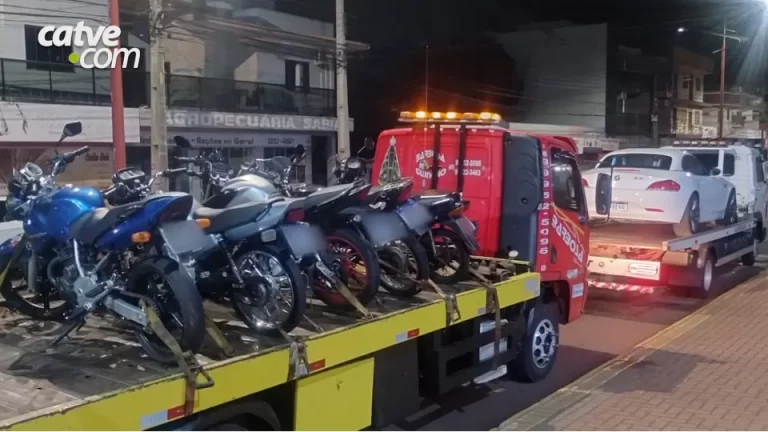 Três carros e dez motos apreendidos em operações em Toledo