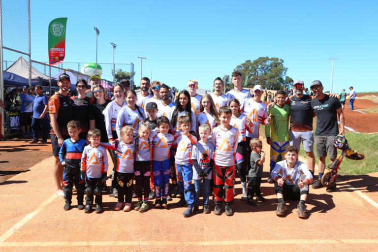 Rondonenses conquistam 26 medalhas na abertura do Paranaense de Bicicross