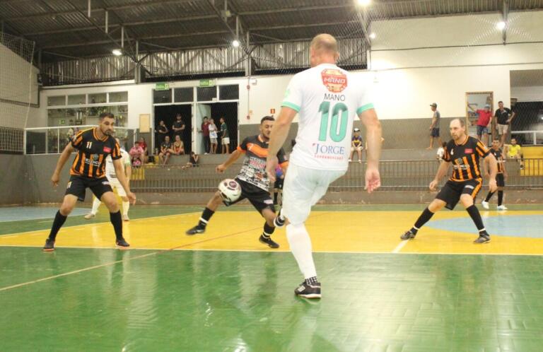 Germânia e Palmeirinhas vão decidir o Veterano de Entre Rios; Brilha Inox e Borracharia do Kiko empatam na ida do Livre