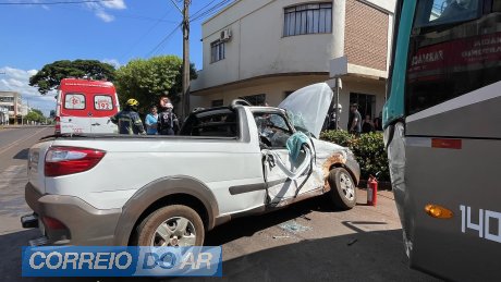 Mulher morre em acidente envolvendo ônibus e Strada em Palotina