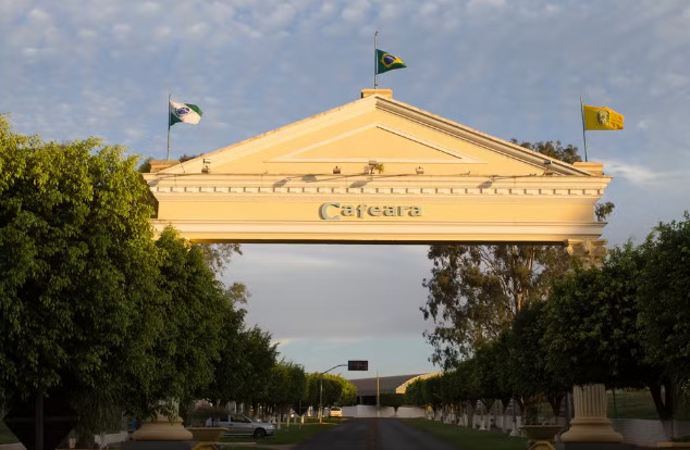 Prefeitura de Cafeara abre concurso público com 26 vagas; salários podem chegar a R$ 14,1 mil