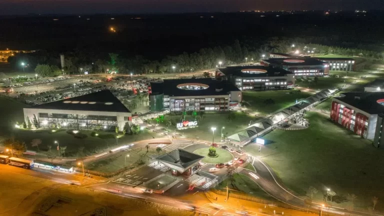 FAG lança 1º curso bacharelado em Inteligência Artificial do Paraná