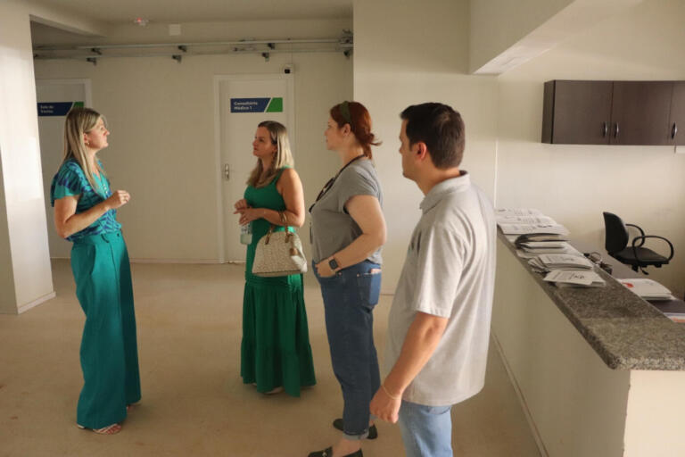 Diretora do Hemepar visita as obras do CIS e da unidade de coleta de sangue