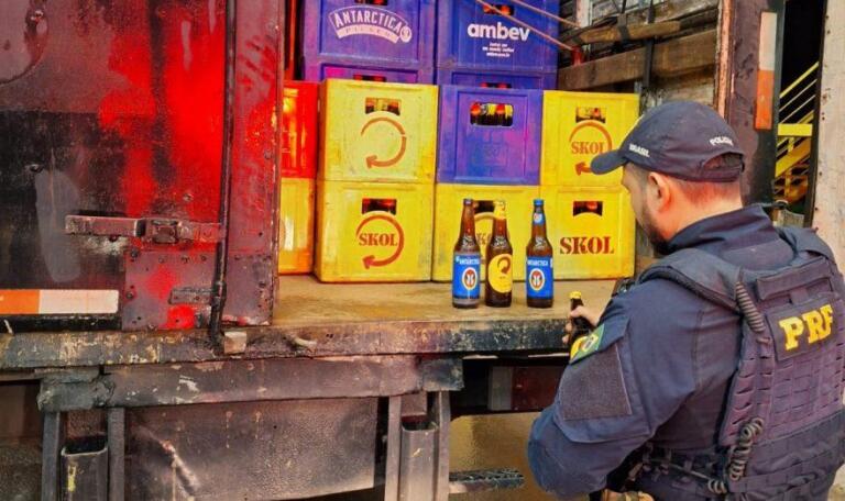 PRF apreende 12 mil garrafas de cerveja falsificadas 