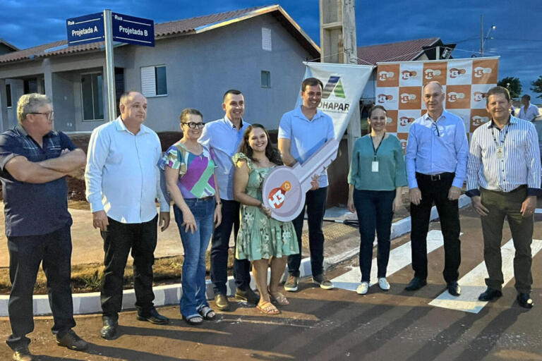 Famílias de Quatro Pontes conquistam casa própria com ajuda do Governo do Estado