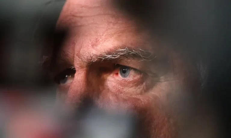 Bolsonaro é indiciado por fraude em cartão de vacinação de Covid 