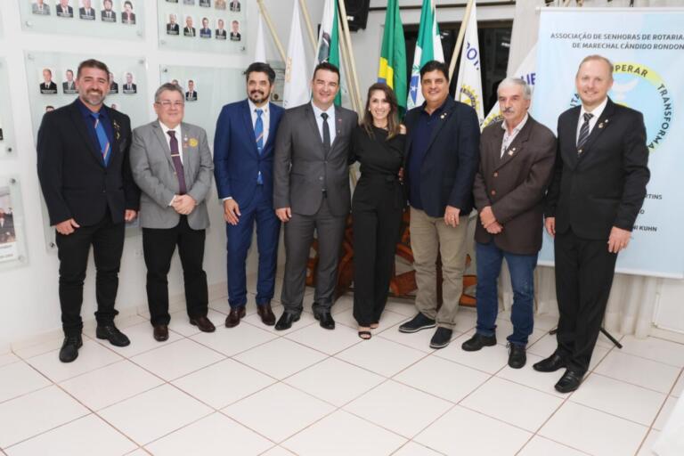 Rotary 25 de Julho expande impacto com admissão de novos associados e entrega de título Paul Harris